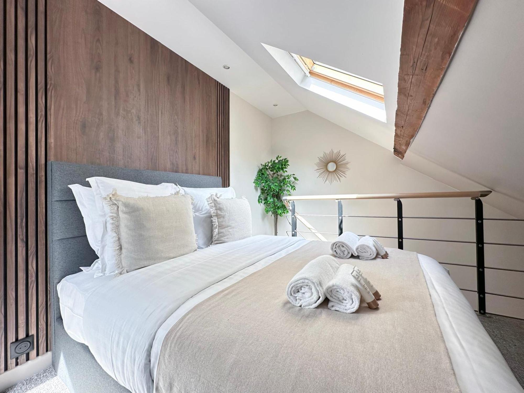 Appartamento Stylish & Chic Duplex Near Eiffel Tower Parigi Esterno foto